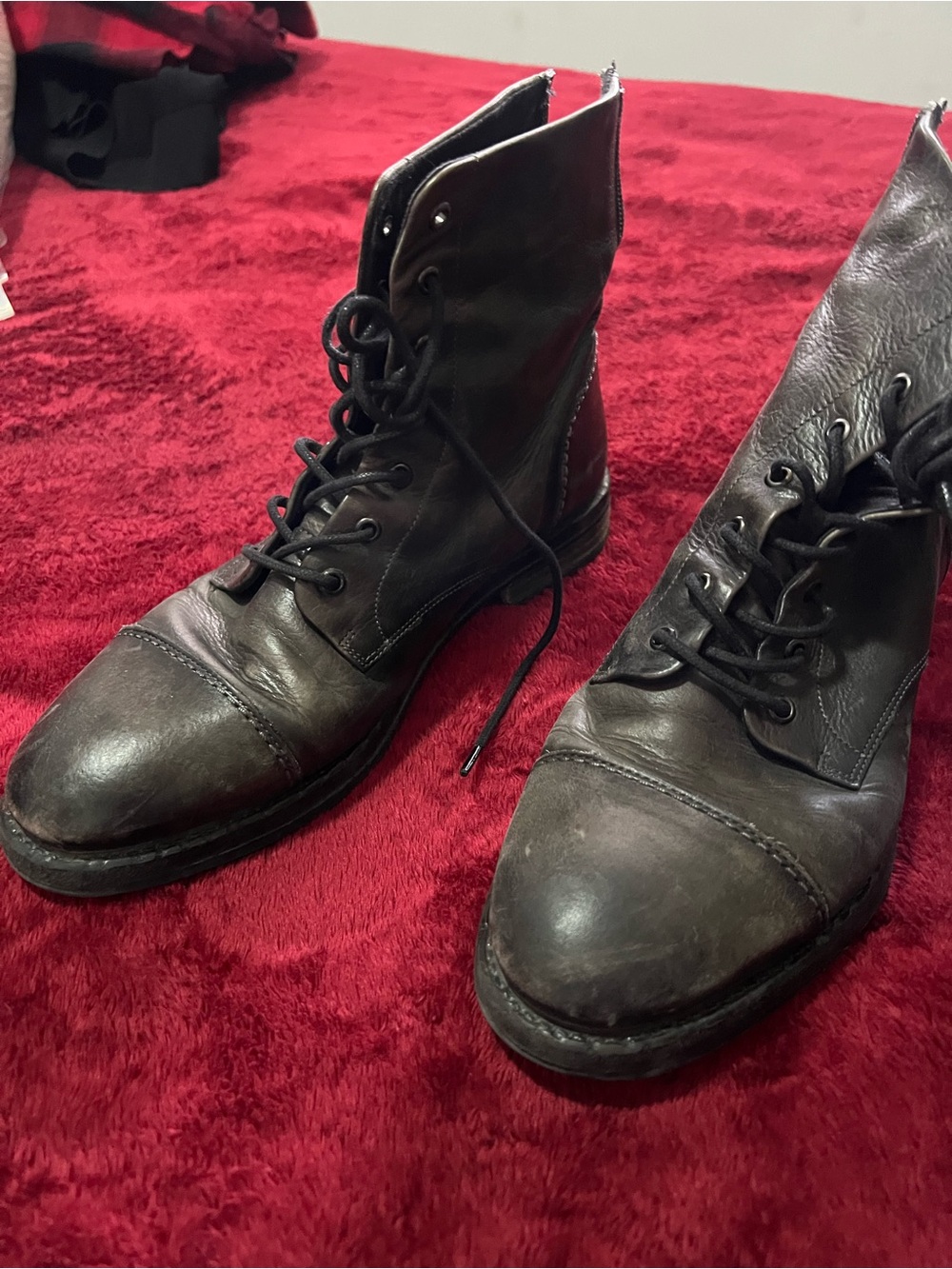 Men's Black Leather Lace-Up Cap-Toe Boots